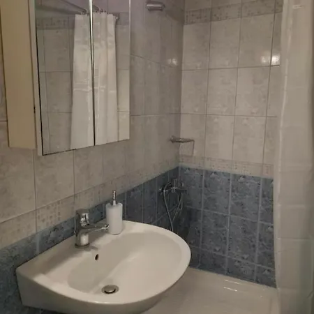 F5 Near The Sea * וולוס