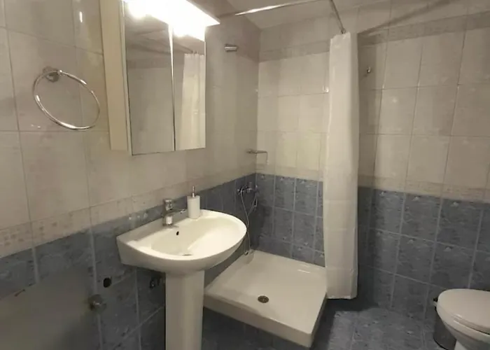 F5 Near The Sea Volos