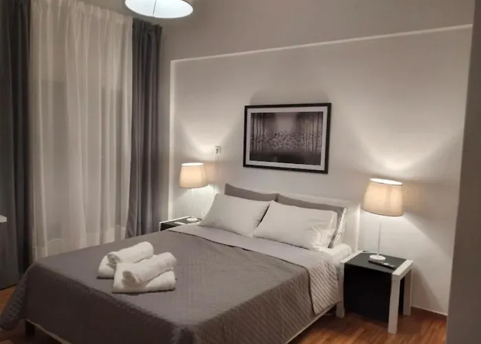 F5 Near The Sea * Volos